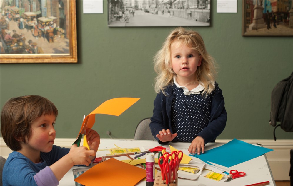 Little Penlee craft session in the gallery for pre-schoolers